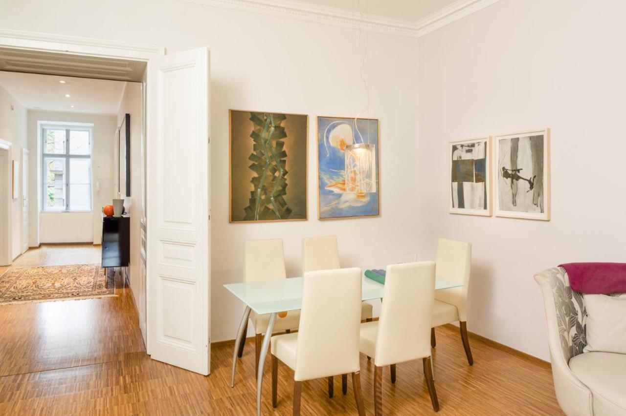 Apartments Fuchsthallergasse Vienna Exterior photo