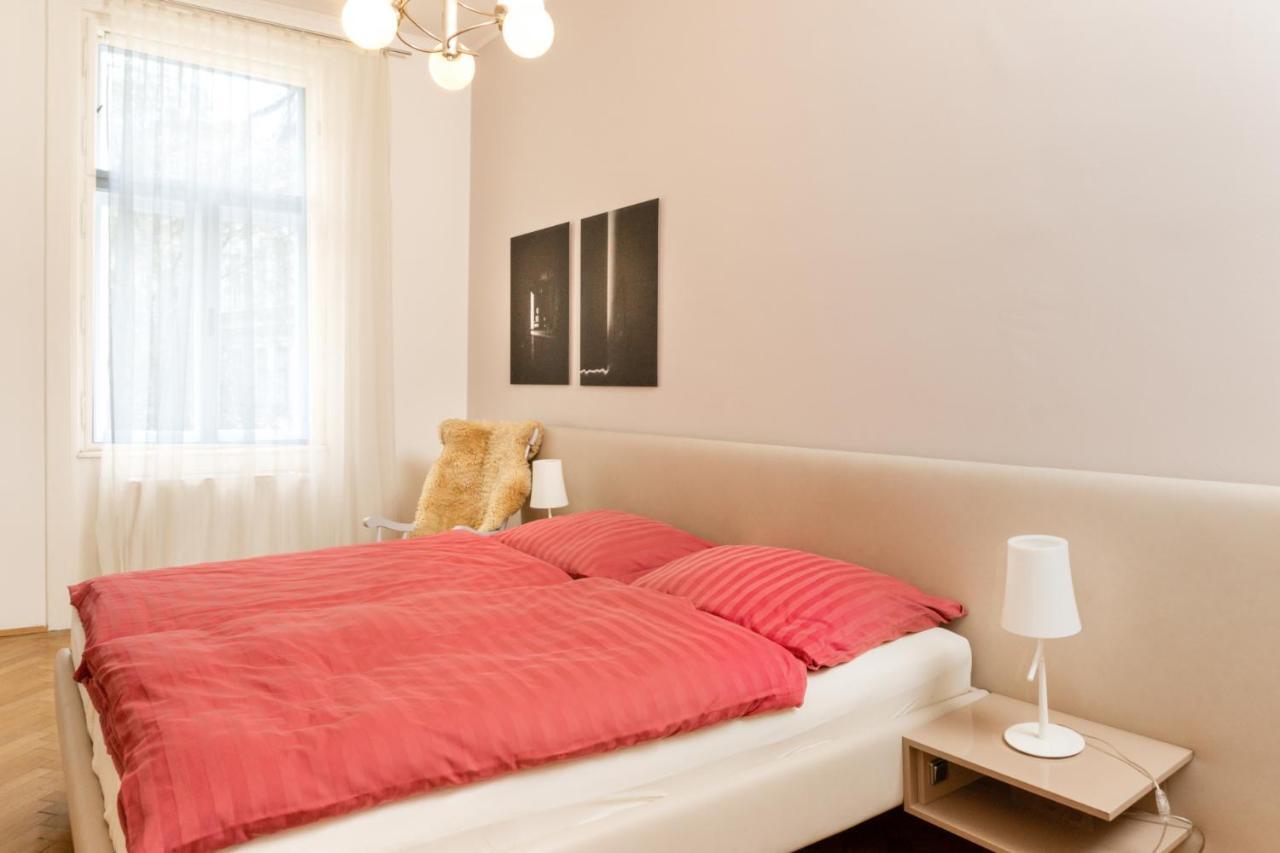 Apartments Fuchsthallergasse Vienna Exterior photo