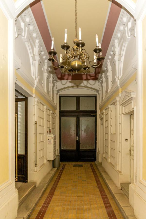 Apartments Fuchsthallergasse Vienna Exterior photo
