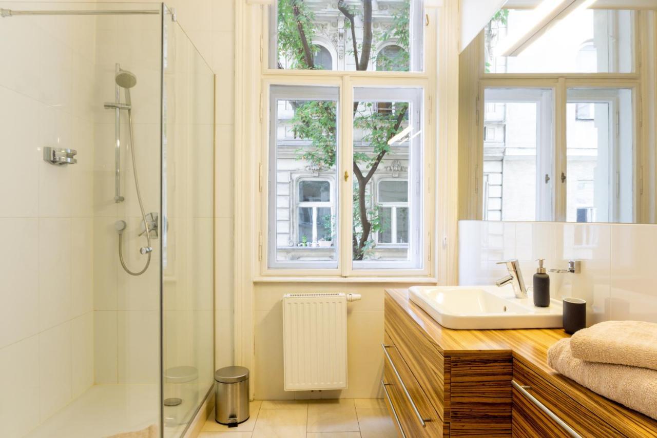 Apartments Fuchsthallergasse Vienna Exterior photo